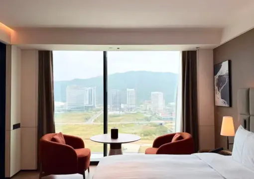 Deluxe River View Twin Beds Room