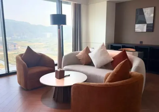 Excutive River View Suite