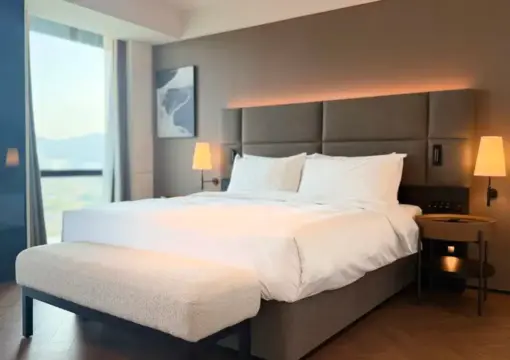 Excutive River View Suite