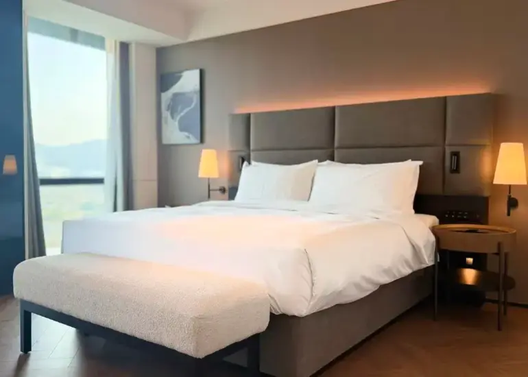 Excutive River View Suite